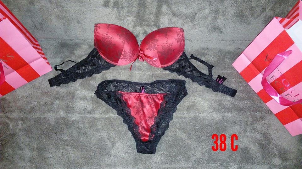 Conjunto Bra y Pantie Victoria Secret $850
